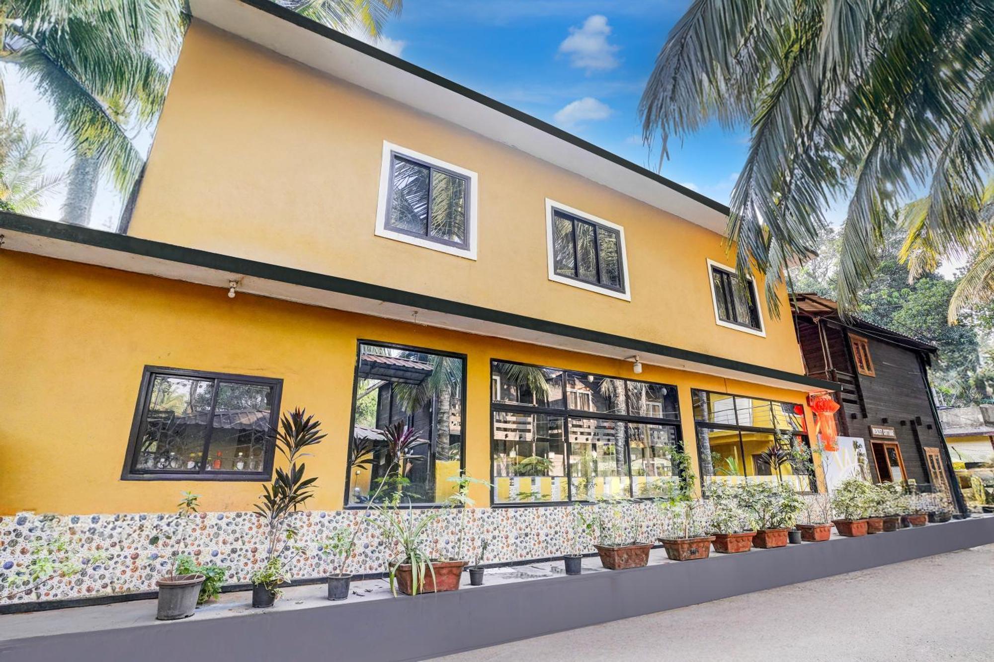 Hotel Super Townhouse Morjim Extérieur photo