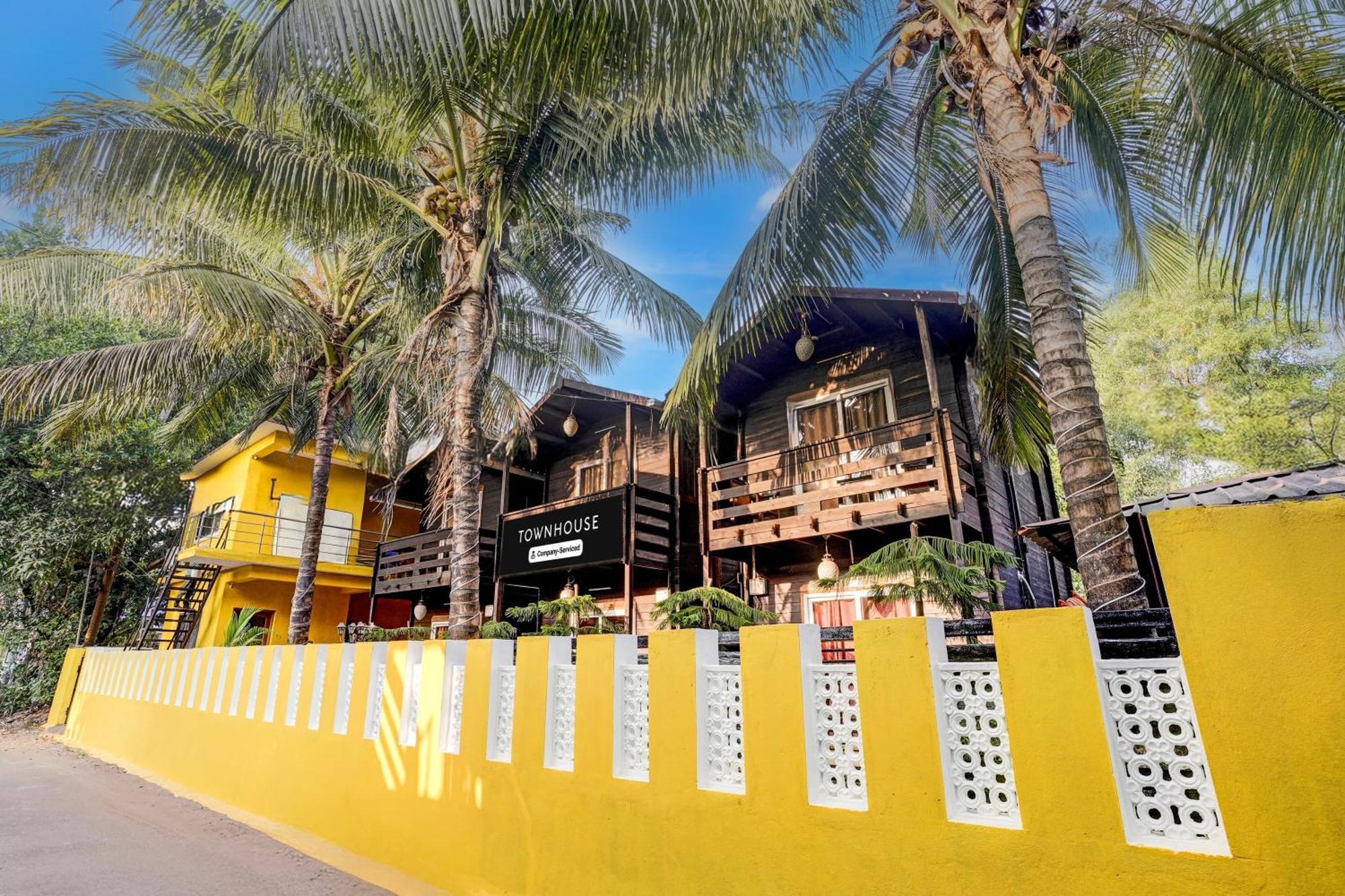Hotel Super Townhouse Morjim Extérieur photo