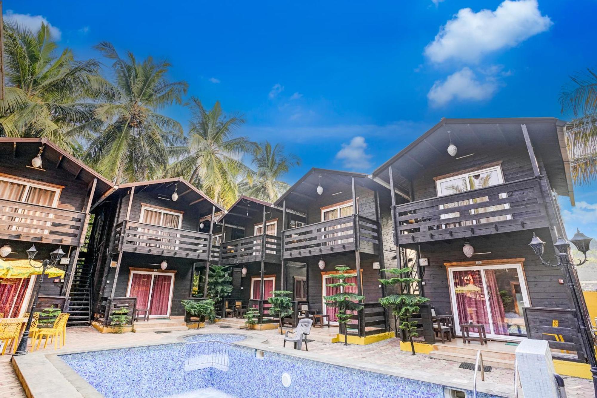 Hotel Super Townhouse Morjim Extérieur photo