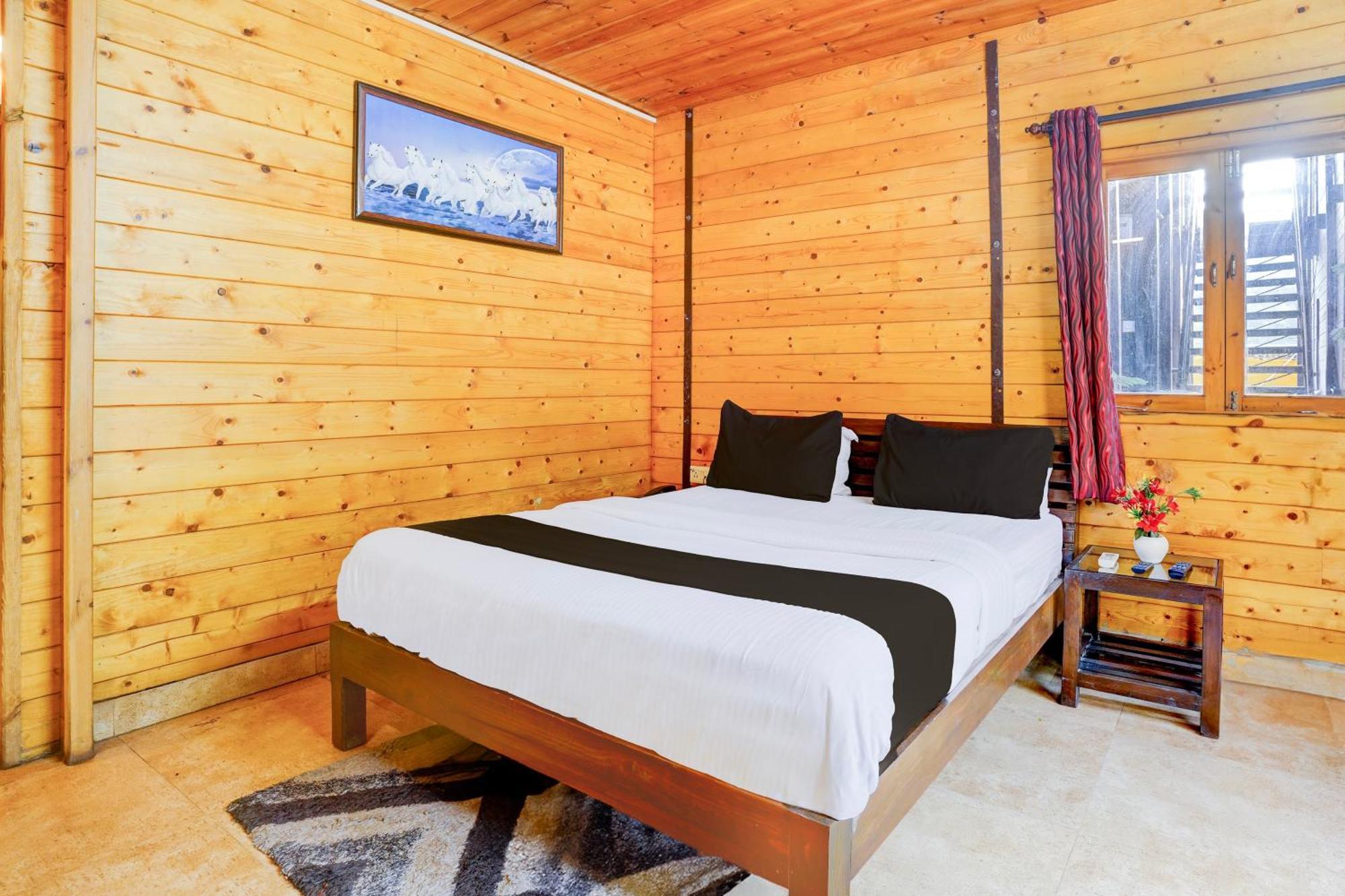 Hotel Super Townhouse Morjim Extérieur photo